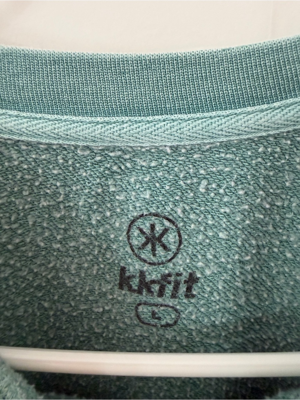 KKFit Feed Your Soul Green Crewneck Sweater Size Large - Picture 6 of 7